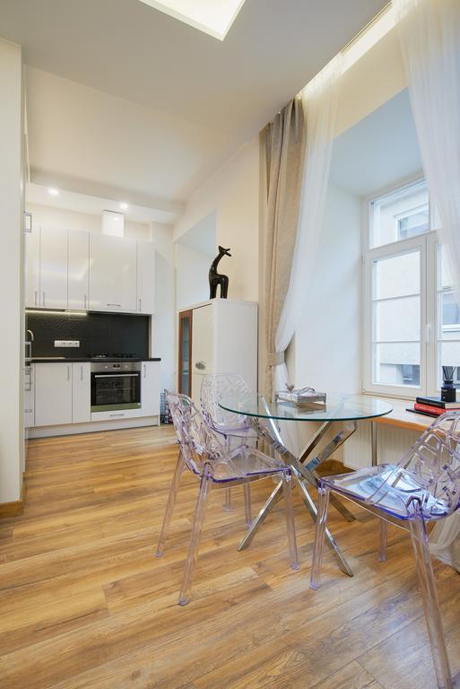Town Hall Square Apartments Vilnius Ngoại thất bức ảnh
